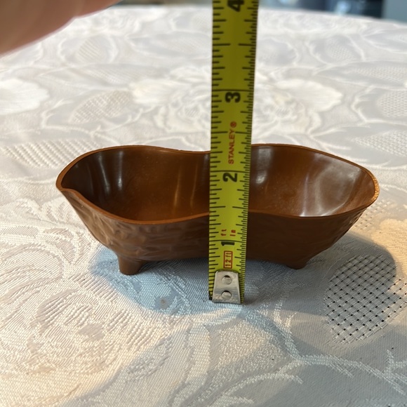 Vintage 1960's Planters Plastic Peanut Shaped Footed Nut Dish - Picture 7 of 8